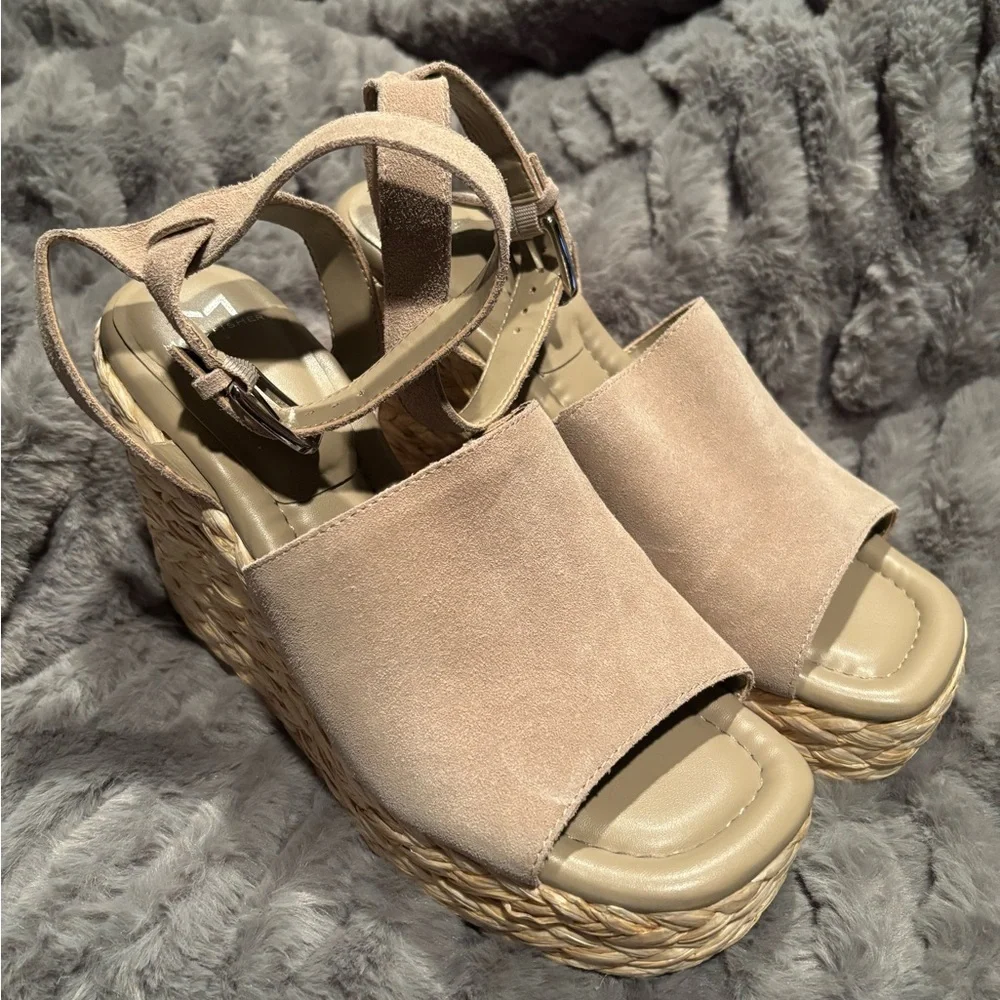 Marc Fisher Suede Taupe Sandals with ankle strap and rafia wedge
